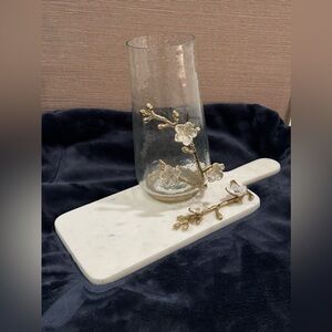 Elegant Glass Vase with Gold Floral Accents